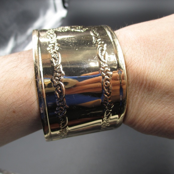 Vintage Gold Tone Ornate Heavy Cuff Bracelet - Picture 5 of 8